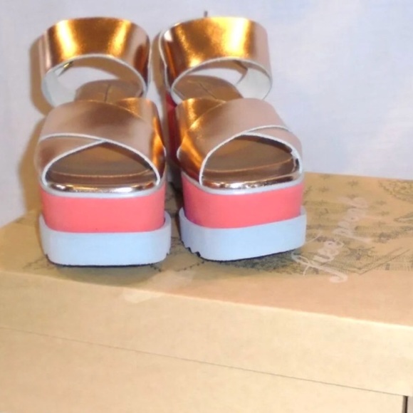Free People Shoes - NWT Free People Kate Wedge- Rose Gold
